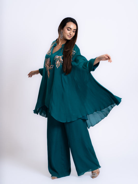 EMBELLISHED CO-ORD SET WITH COLLAR NECK KURTA AND PANT