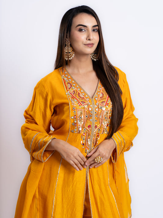 EMBROIDERED SUIT SET WITH KURTA AND PLAZZO PANT